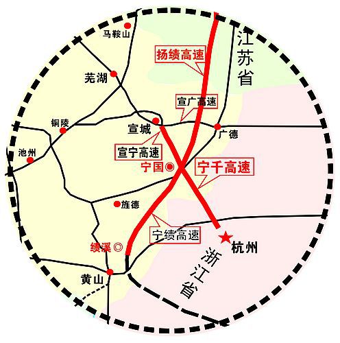記者從省交通控股集團了解到，近日隨著寧千高速路面01標270米瀝青下面層試驗段成功鋪筑，該項目進入瀝青路面施工階段，為年內(nèi)通車打下堅實基礎(chǔ)。