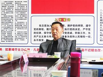 位于西昌市內(nèi)的四川省交通運輸廳高速公路交通執(zhí)法第六支隊支隊長李偉長期扎根在攀西邊遠(yuǎn)民族地區(qū)交通運輸一線，他帶病堅守崗位、堅持平凡的工作，卻終因積勞成疾使病情惡化，于2014年7月30日不幸逝世，年僅56歲。
