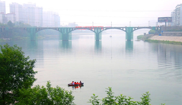 Bang！2888支雷管瞬間覆滅張家界250米大橋